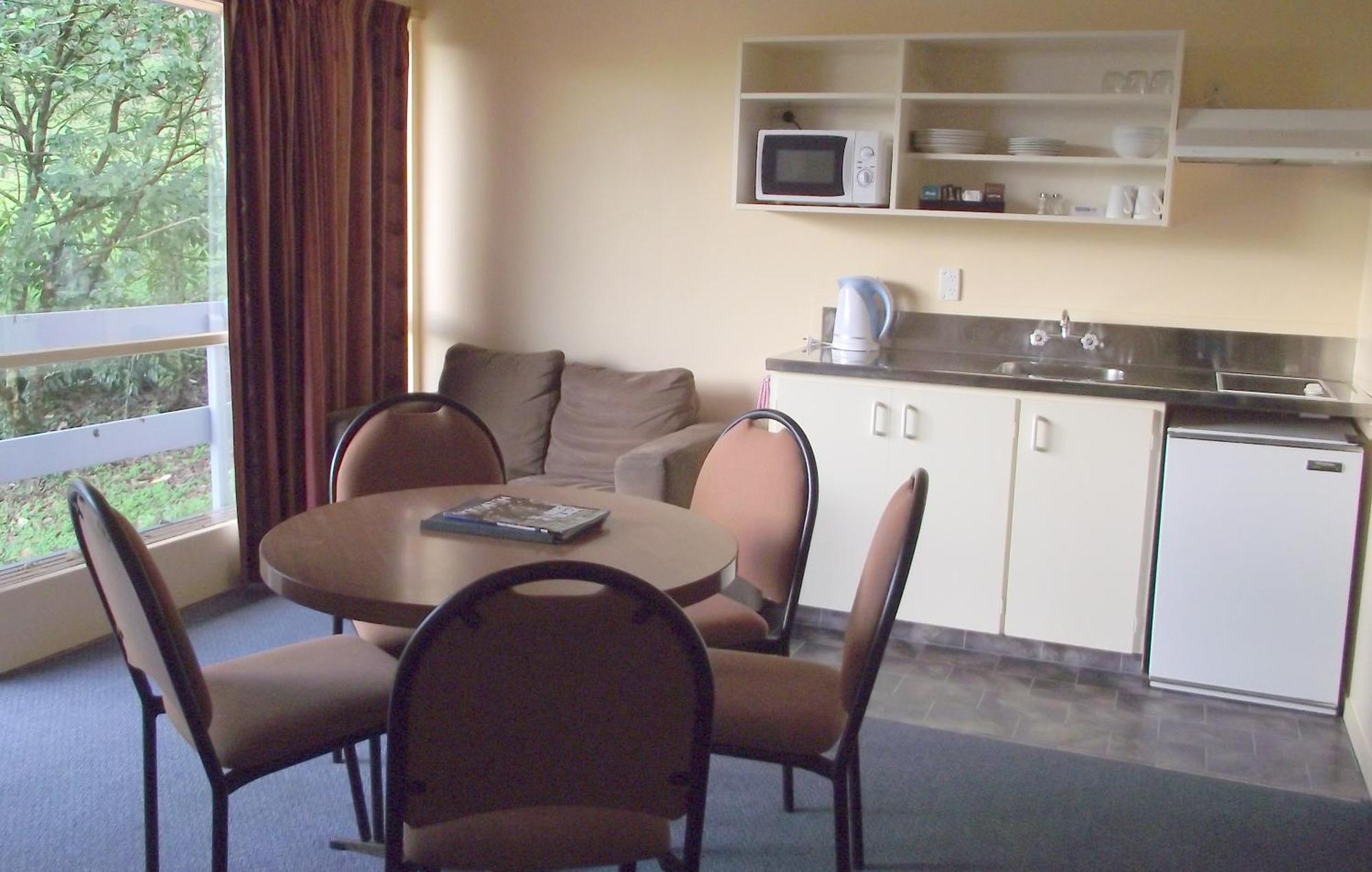 Caves Motor Inn Te Kuiti Exteriör bild