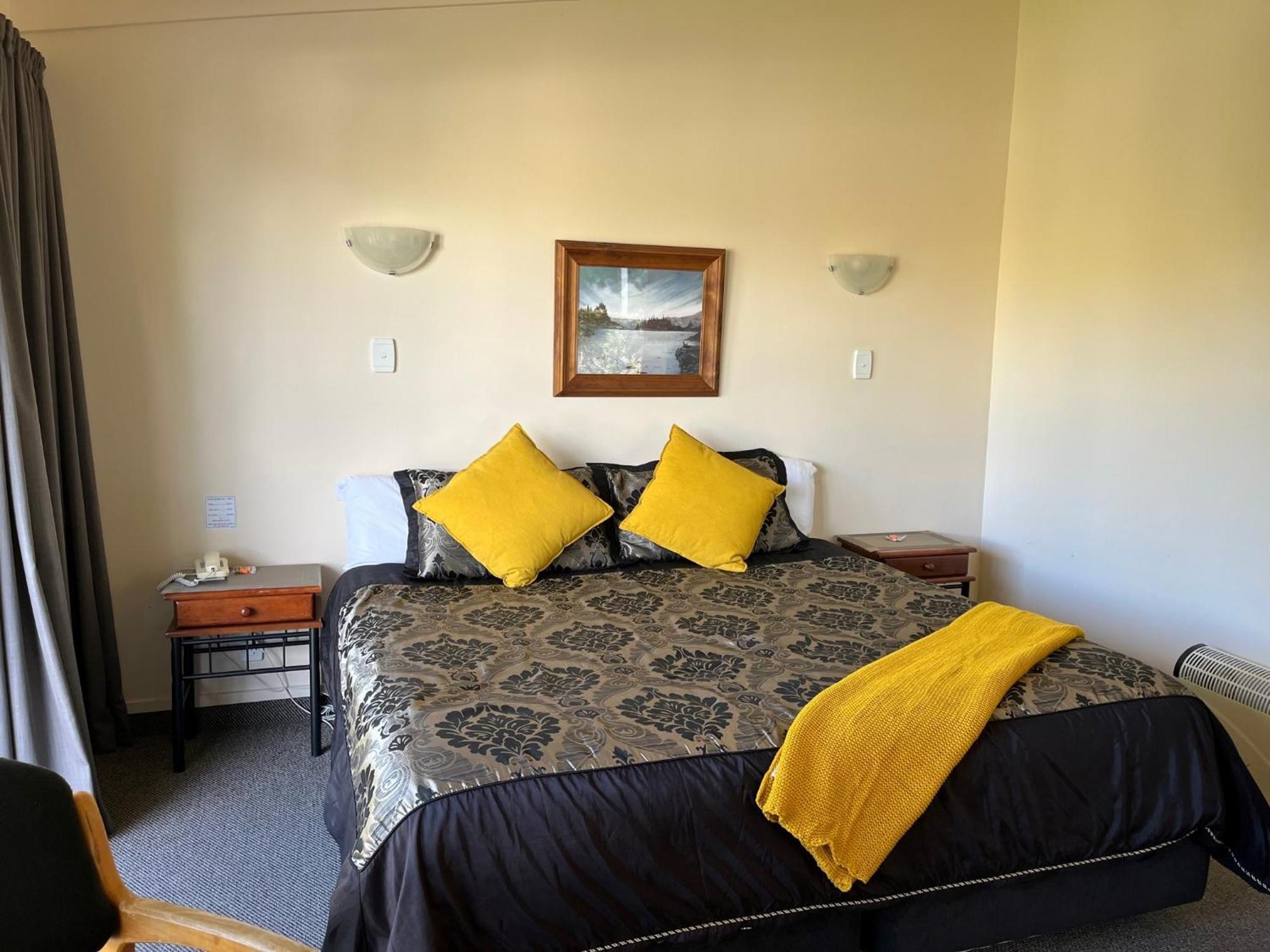 Caves Motor Inn Te Kuiti Exteriör bild