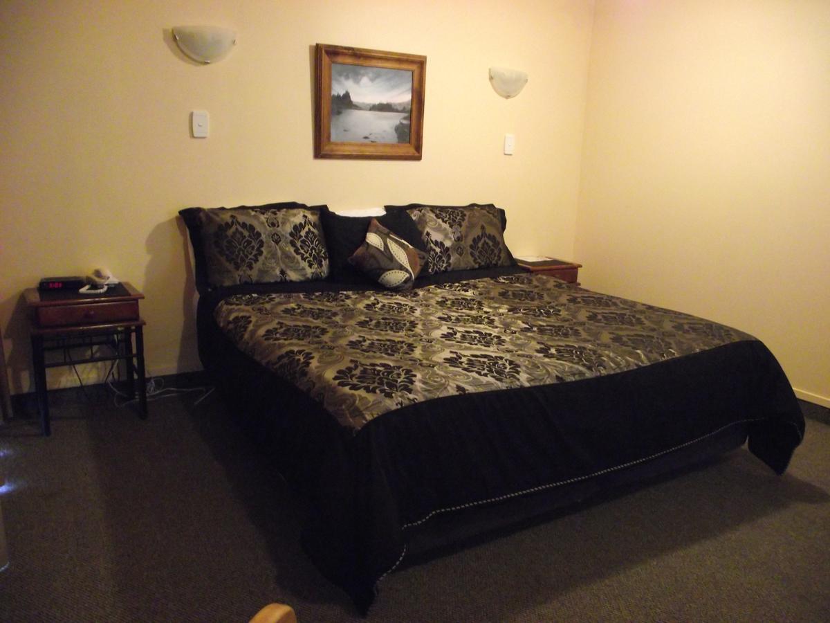 Caves Motor Inn Te Kuiti Exteriör bild
